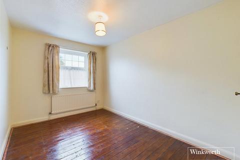 17, Benyon Court Bath Road, Reading, RG1 6HR