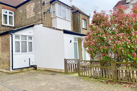 2 bedroom apartment for sale - Glendale Gardens, Leigh-on-Sea, Essex, SS9