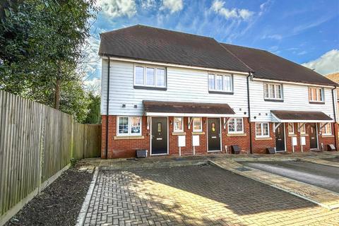2 bedroom end of terrace house for sale - A Modern Two Bedroom House in Hawkhurst
