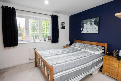 2 bedroom end of terrace house for sale - A Modern Two Bedroom House in Hawkhurst