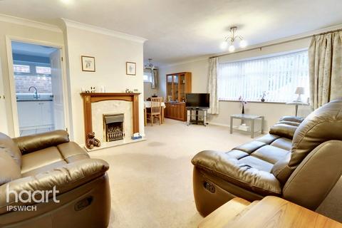 32 Holyrood Close, Ipswich, IP2 9DZ