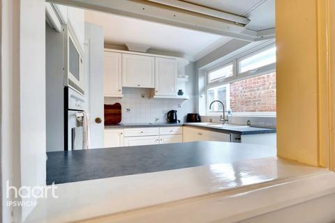 32 Holyrood Close, Ipswich, IP2 9DZ