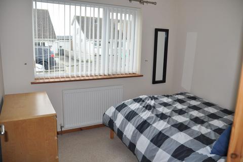 3 bedroom detached bungalow to rent, Ffordd Llewelyn, Holyhead, LL65
