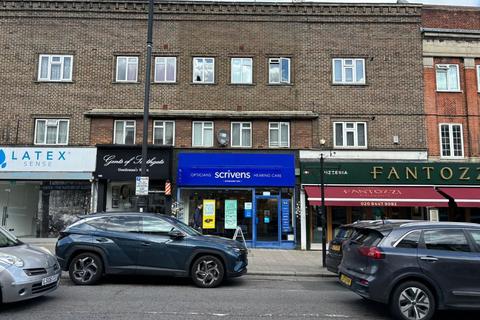 104b Chase Side, London, N14 5PH
