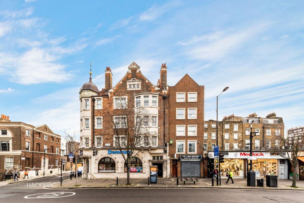 Mare Street, Hackney, E8 1 bed flat for sale £300,000