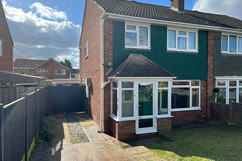 3 bedroom semi-detached house to rent, Atherstone Close, Redditch B98