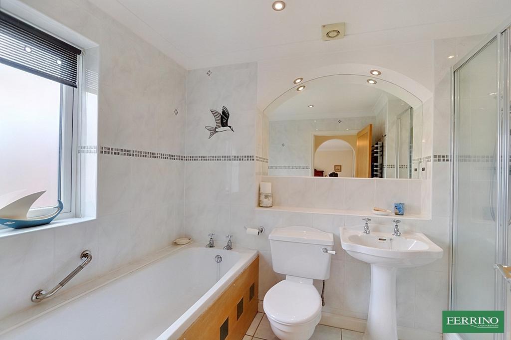Bedroom 1 En-suite