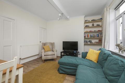 2 bedroom flat for sale - 31/4 Prestonfield Terrace, Edinburgh, EH16 5EE