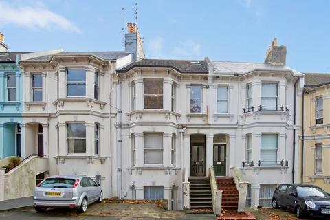 3 bedroom flat to rent, Springfield Road, Brighton BN1