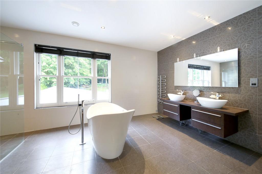 En Suite Bathroom
