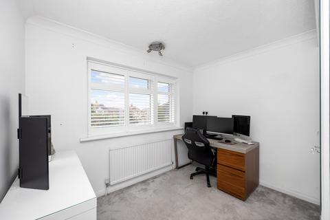 3 bedroom detached house to rent, King George VI Drive, Hove BN3