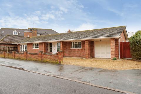 3 Broadway Road, Lightwater, GU18 5SL