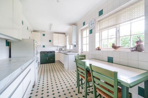3 Broadway Road, Lightwater, GU18 5SL