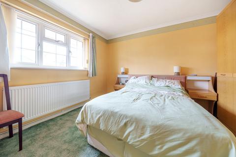 3 Broadway Road, Lightwater, GU18 5SL