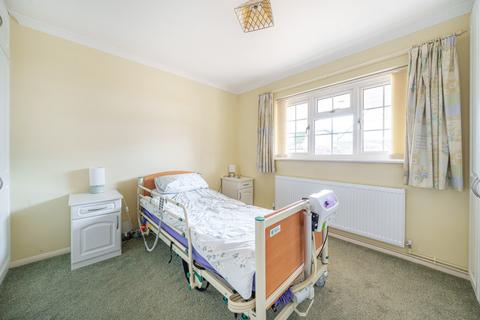 3 Broadway Road, Lightwater, GU18 5SL