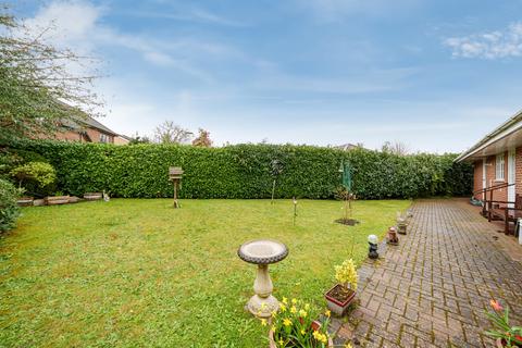 3 Broadway Road, Lightwater, GU18 5SL