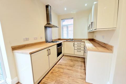 3 bedroom semi-detached house to rent - Lime Grove, Prestwich, Manchester
