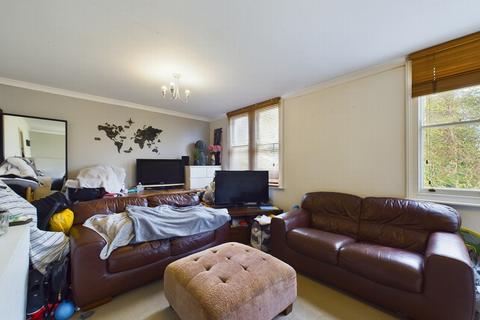 2 bedroom flat for sale, Park Hill Road, Bromley, BR2