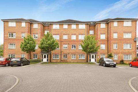 2 bedroom apartment to rent, Exchange Walk, Pinner, HA5