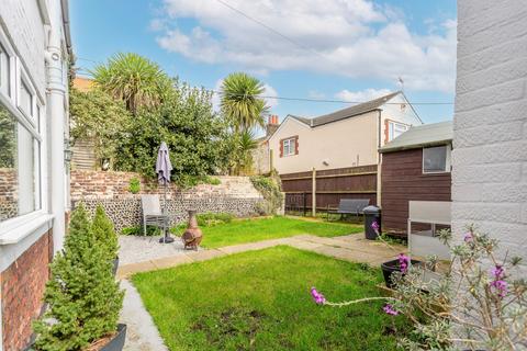2 bedroom detached house for sale, Beach Road, Caister-On-Sea