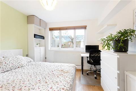 2 bedroom apartment for sale - Langdale Close, London, SE17