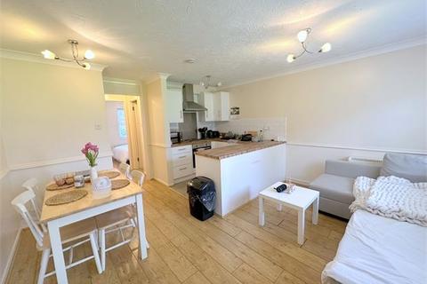 1 bedroom ground floor flat to rent, Kenwyn Road, Dartford, Kent ,
