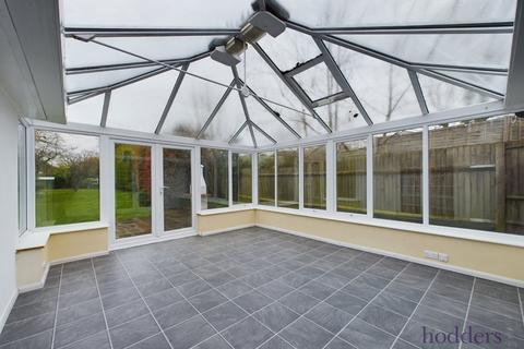 4 bedroom bungalow to rent, Spinney Hill, Addlestone, Surrey, KT15