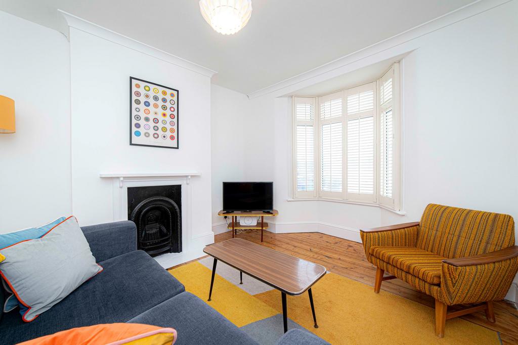 St. Marys Road, Faversham, ME13 2 bed terraced house £350,000