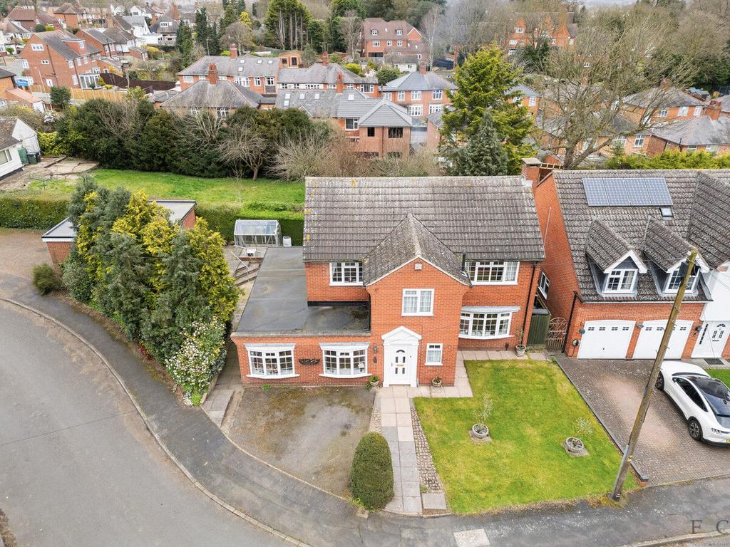 Leicester LE4 4 bed detached house for sale £595,000