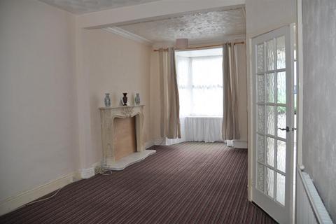 2 bedroom terraced house to rent, Maeshyfryd Road, Holyhead