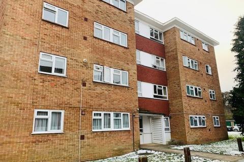 2 bedroom flat to rent, Ashburton Road, Croydon CR0