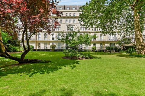 1 bedroom apartment to rent - Kensington Gardens Square, W2