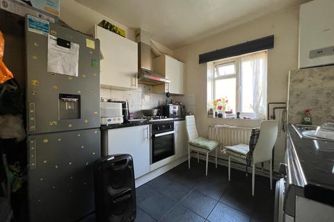 2 bedroom flat for sale - Ostringe Court, Alderwood Road, Eltham, SE9