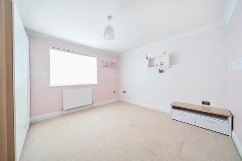 2a Belmont Close, Uxbridge, UB8 1RF