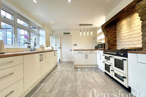 109 Norman Road, Hornchurch, RM11 1NB