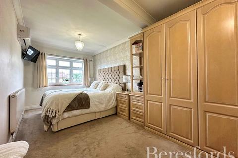 109 Norman Road, Hornchurch, RM11 1NB