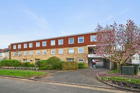 3 bedroom apartment for sale, St. Albans Road, Cheam, SM1