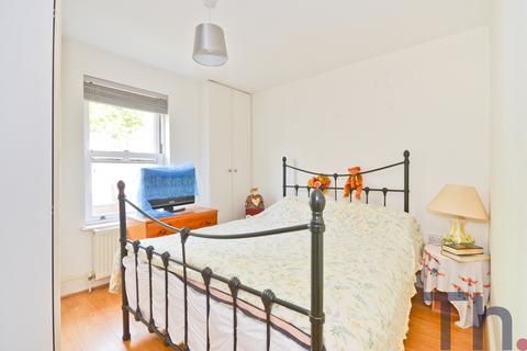 2 bedroom apartment for sale - Oliver Court, Ventnor PO38