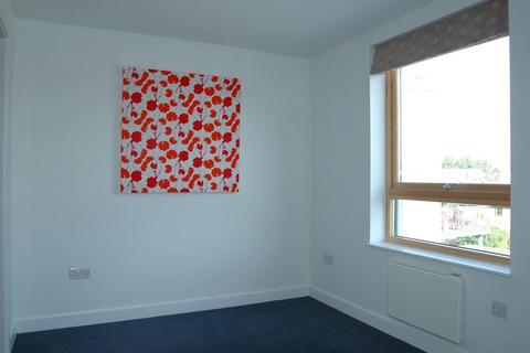 4 bedroom flat to rent - St Pancras Way, King's Cross, London, NW1