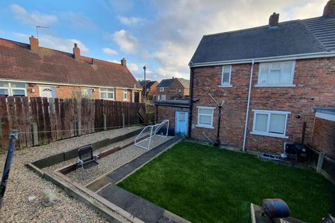 2 bedroom semi-detached house for sale - 3 Sheriffs Moor Avenue, Easington Lane, Houghton Le Spring, Tyne And Wear, DH5 0PB