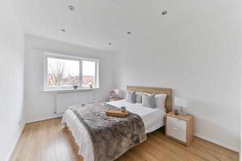 2 bedroom flat for sale, Lodge Road, Croydon, CR0