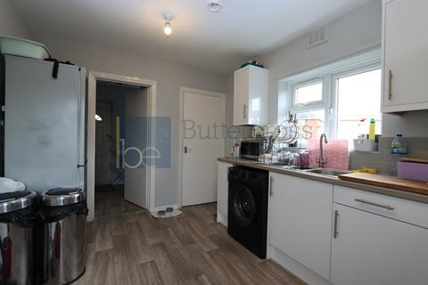 3 bedroom semi-detached house to rent - Cleveland Square, Newark