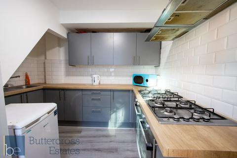 1 bedroom in a house share to rent, Currie Road, Newark