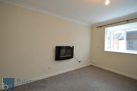 2 bedroom flat to rent, Smith Street, Balderton