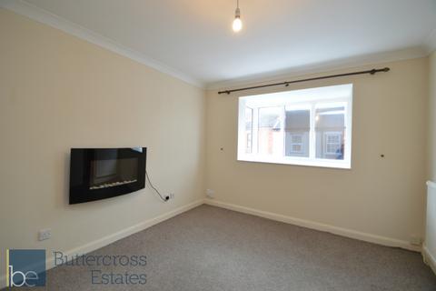 2 bedroom flat to rent, Smith Street, Balderton