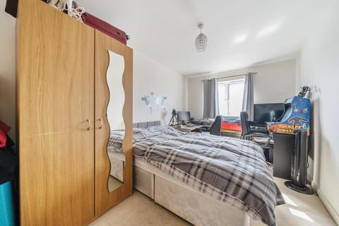 2 bedroom flat for sale - Slough,  Berkshire,  SL1