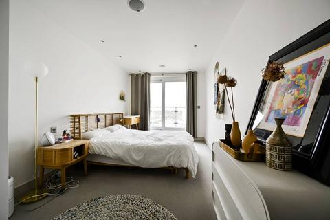 2 bedroom flat for sale, Octavia House, Imperial Wharf, London, SW6