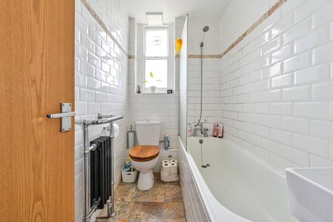 19, Thornhill House Thornhill Road, London, N1 1PA