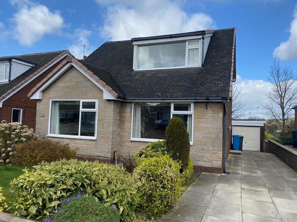 Cathedral Road, Chadderton 3 bed detached house for sale £299,950