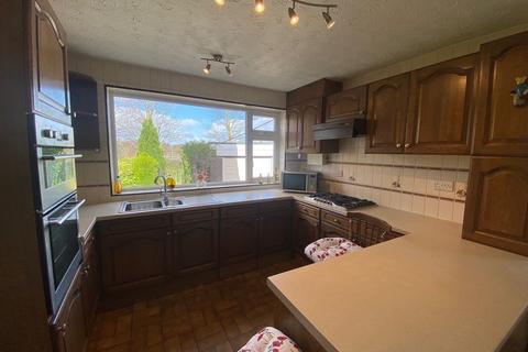 76 Cathedral Road, Chadderton, Oldham, OL9 0RG